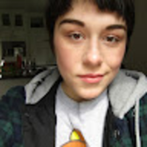 Meet your Posher, Lilyana - Picture 1 of 1